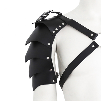 최신 쿨한 디자인 BDSM 봉제 페티시 남성 어깨띠 가짜 가죽 게이 검은 가슴 허리