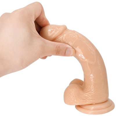 현실적인 딜도 피부 맑은 딜도처럼 느껴집니다 손 자유 놀이를 위한 흡입 컵과 함께 신체 안전 재료와 성인 성 장난감